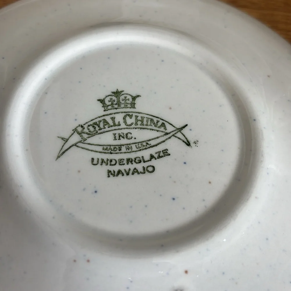 Royal China Cream Navajo Underglaze Set-of-8 Elegant Salad Cereal Bowl Tea Set